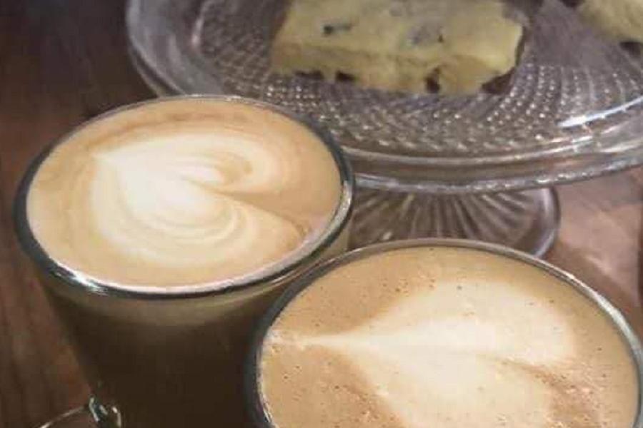 Coffee and shortbread at Lindy Lou's