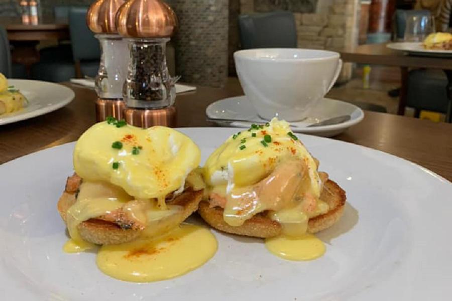 Brunch at the Blueberry Inn